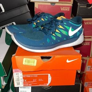 Gradeschool Nike Free Run 5.0 Size 6y